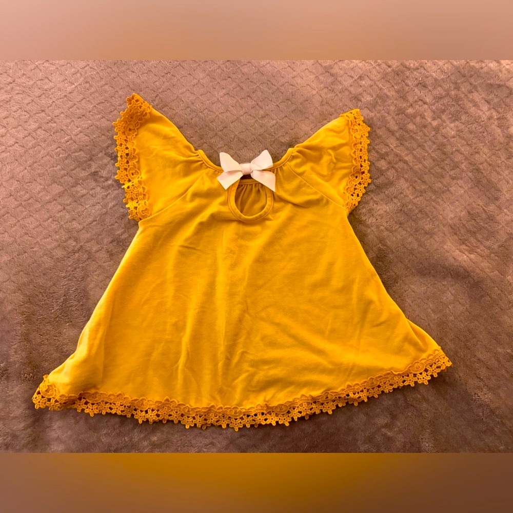 SHABBY CHIC / yellow lace trim shirt / size 3-6 months